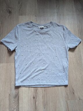 Zara Trafaluc Pearl Beaded Gray Ribbed Knit Short Sleeve Crop Top, Size Medium